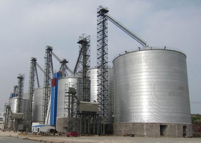 咸宁大型钢板库构造参数及水泥储存质量